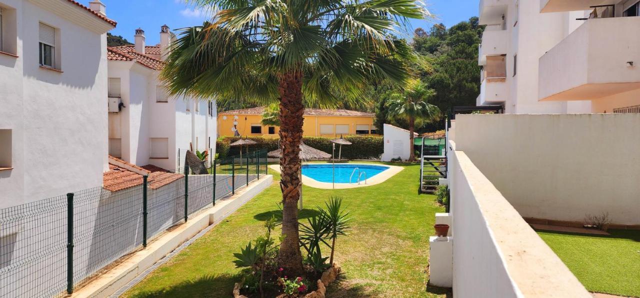 Bajo Con Jardin Deluxe Apartment Benahavis Ngoại thất bức ảnh