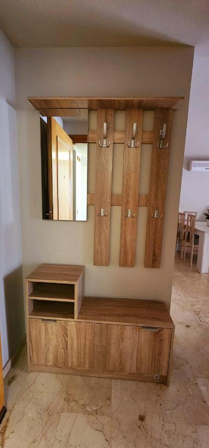 Bajo Con Jardin Deluxe Apartment Benahavis Ngoại thất bức ảnh